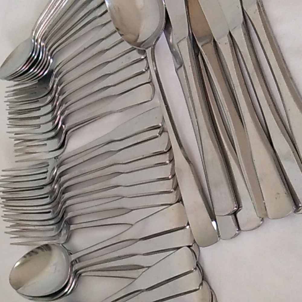 Continental CSS14 stainless 40 pc Flatware Dinner Forks Knives Teaspoon Spoons
